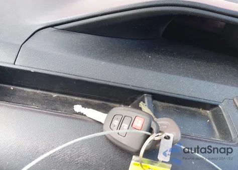 2014 Toyota Prius C Two z USA, uszkodzony, nr VIN JTDKDTB33E1074410